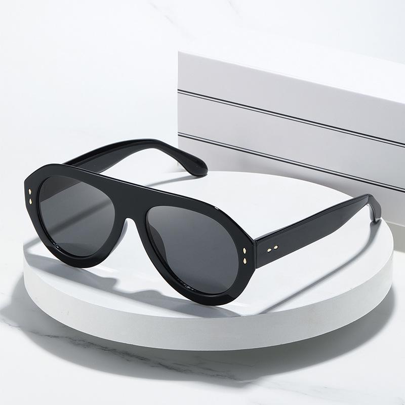 Retro Cat-Eye Sunglasses for Women - High-End, Face-Slimming Street Style, 2026 Trend, UV Protection