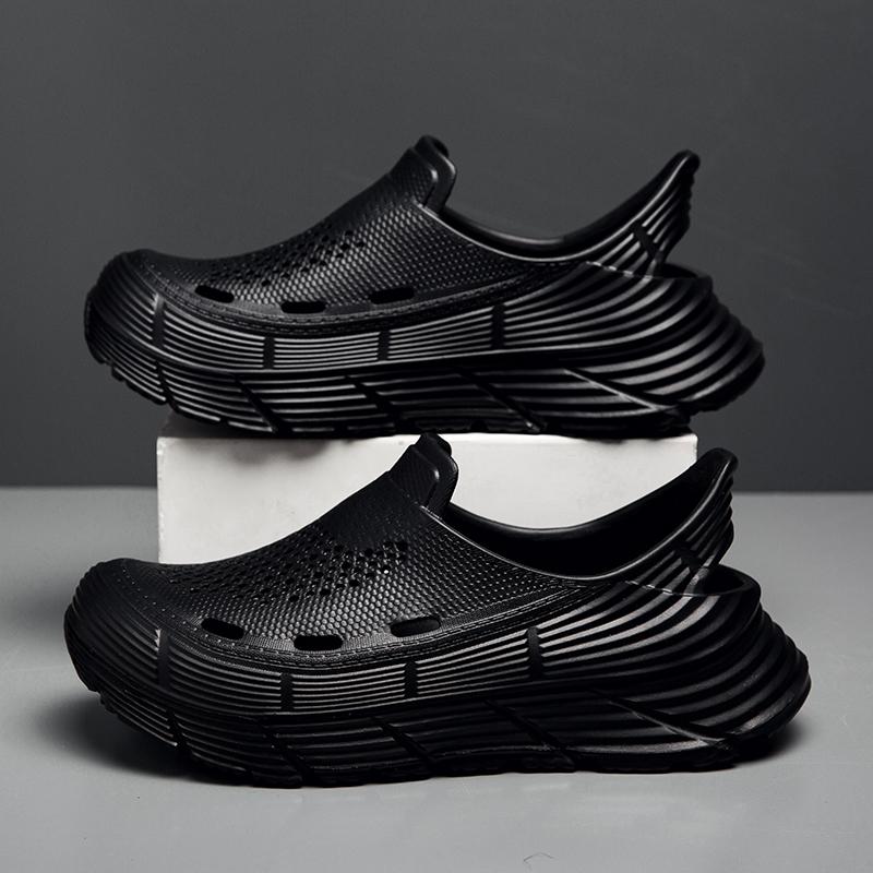 Fashion Design Sandals New Women Men Breathable Garden Clogs Shoes Outdoor EVA Holes Beach Shoes Summer House Slippers