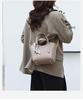 Borsa a tracolla retrò testurizzata da donna: Moda Versatile Autunno/Inverno 2025