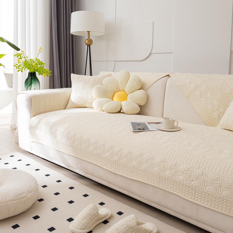 Cotton Quilted Non-Slip Leaf Sofa Cushion for All Seasons