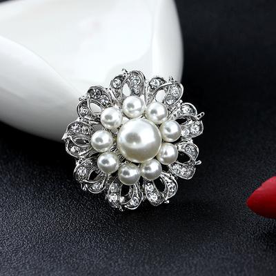 Fashion Flowers In The Middle of The Pearl Brooch Corsage Flower Corsage Buckle Female Accessories Long-Lasting Color Exquisite Hypoallergenic Brooch
