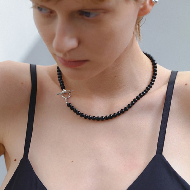 leeENoir Wave Toggle Onyx Necklace (6mm/8mm)