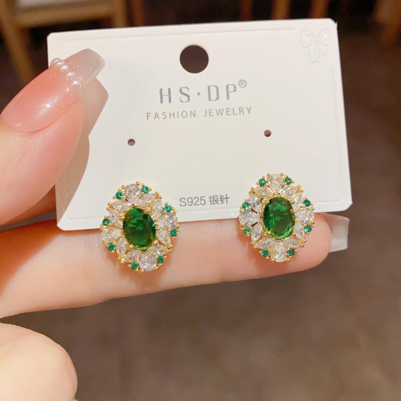 Light Luxury Zircon Emerald Diamond Earrings Temperament Fashion Retro High-end Earrings All-match Super Flash Earrings