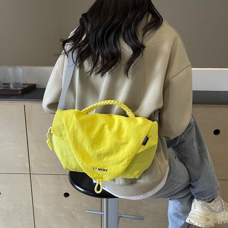 Niche Leisure Sports Messenger Bag Women's Light Handbag New Fitness Cycling Fanny Pack Nylon Dumpling Bag