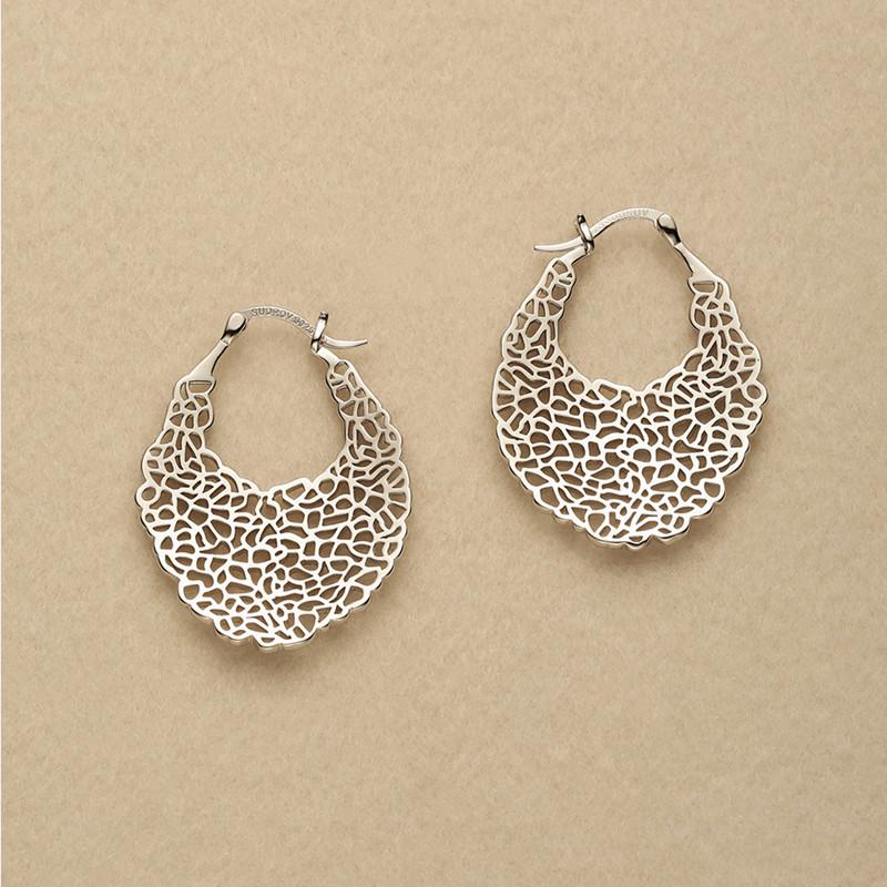 

Sujue Retro Niche Design High-end New Chinese Earrings Femininity Retro Exaggerated Earrings Hollow 2026
