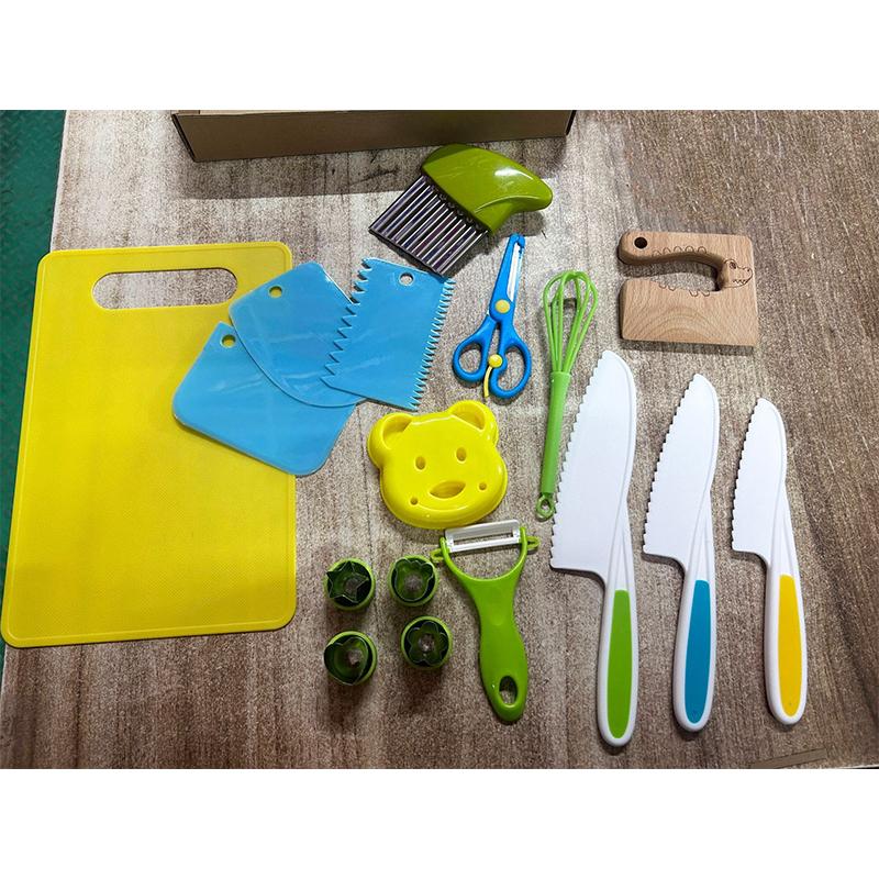 Kids' Cooking Set Safe Kitchen Knives Cookie and Crinkle Cutters for Cooking Early Learning Kitchen Tools Fruits Vegetables Tool