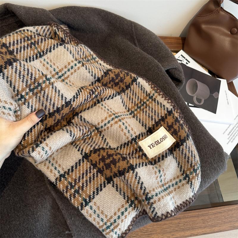 Autumn and winter warm scarf British Christmas plaid red scarf for couples and couples to increase shawl scarf