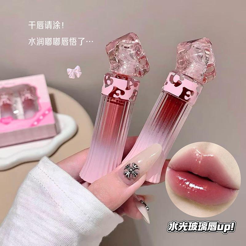 Gegebear Charming Pink Glossy Lip Gloss Mirror Finish For Bright Complexion