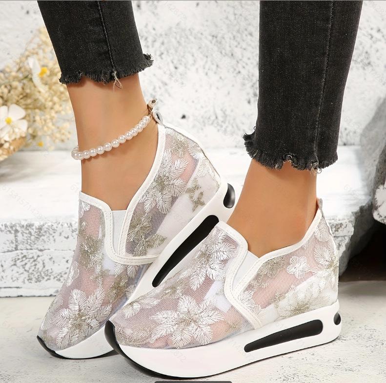 Damesschoenen Bloemenborduurwerk Mesh Sneakers voor dames Instapper Casual Comfortabele schoenen met hoge hak Vrouw