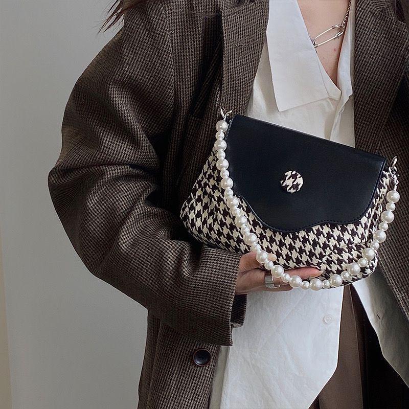 Niche Design Contrasting Color Chain Underarm Bag for Women's High-end Houndstooth Pearl One-shoulder Crossbody Bag New Trend