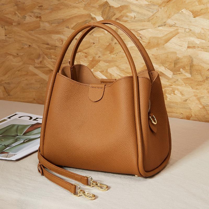 Super Hot Genuine Leather Women's Bag Spring and Summer New Simple and Versatile Crossbody Bag Popular with Hand Bucket Bag This Year