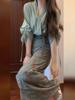 Completo estivo verde stile cinese con scollo a V e gonna aderente floreale per donna 2026