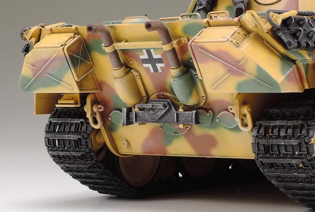 Tamiya Military Miniature Series German Army Medium Tank Panther D Type Plastic Model 35345 1/35 No.345