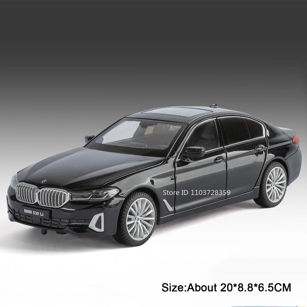 

1:24 Alloy Model X5M 530LI Toy Cars Metal Diecast Shock Absorption Sound Light Doors Opened Simulation Vehicles Home Decoration
