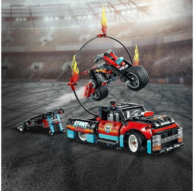 LEGO Technic 42106 Фургон и каскадерский мотоцикл