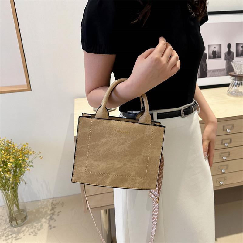 Fashionable Women's Small Shoulder Bag 2024 Korean Style Pu Leather Crossbody