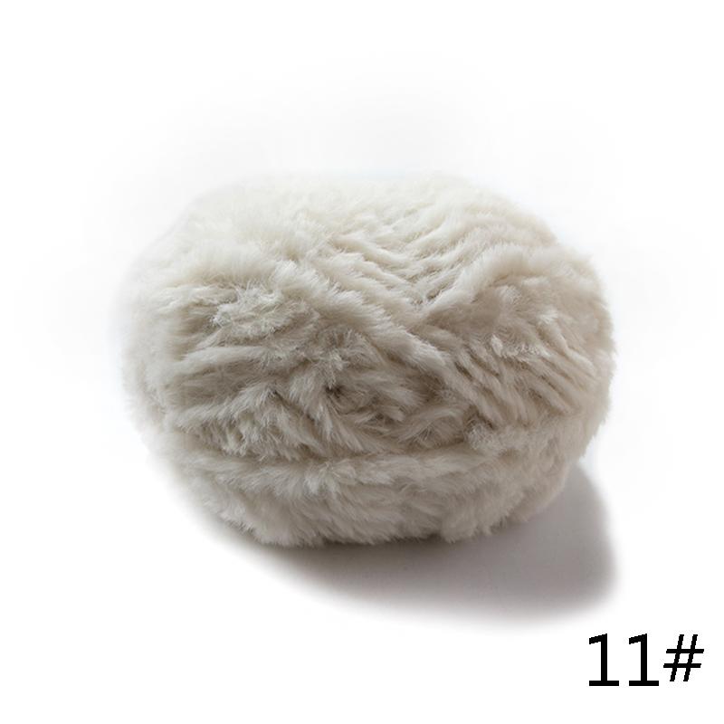 Hand Knitting Yarn in Stock Super Soft 100% Polyester Faux Fur Crochet Yarn for Sweater Scarf Toys Bags