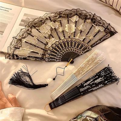 Gothic Ladies Lace Hand Fan Vintage Spanish Victorian Folding Fan for Wedding Party Favor Gift Dance Fan Photo Props Home Decor