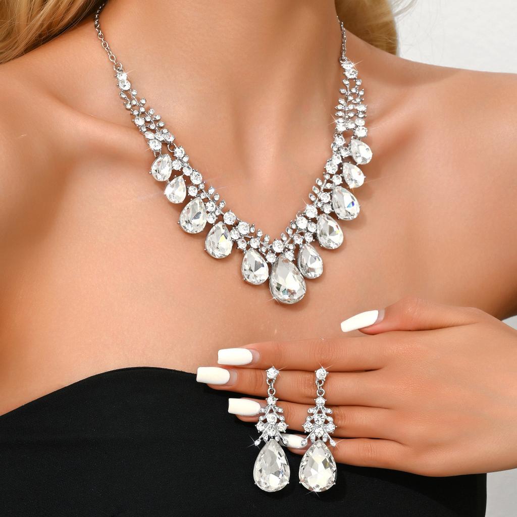Vintage Übertriebene Halskette, Ohrring-Set, Kristall Edelstein Schlüsselbeinkette, Damen Zweiteiliges Schmuckset, Modeaccessoires.
