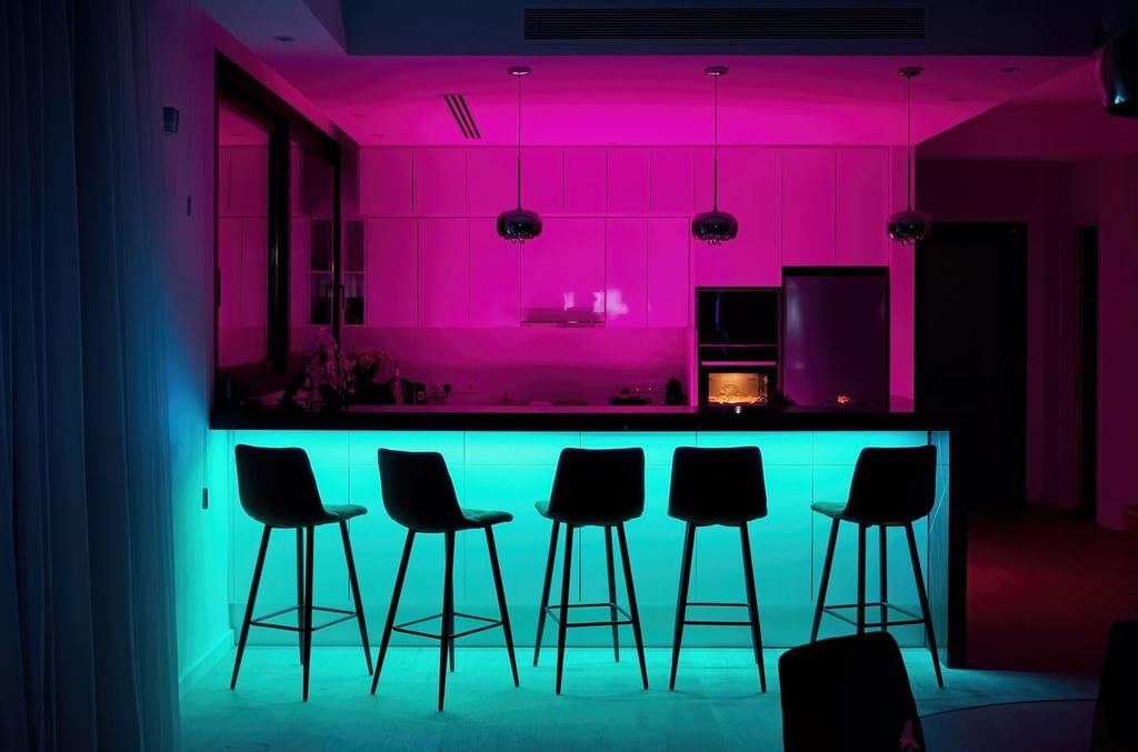 RGB LED strip 5 m 150 LED neon lights music controller remote control app