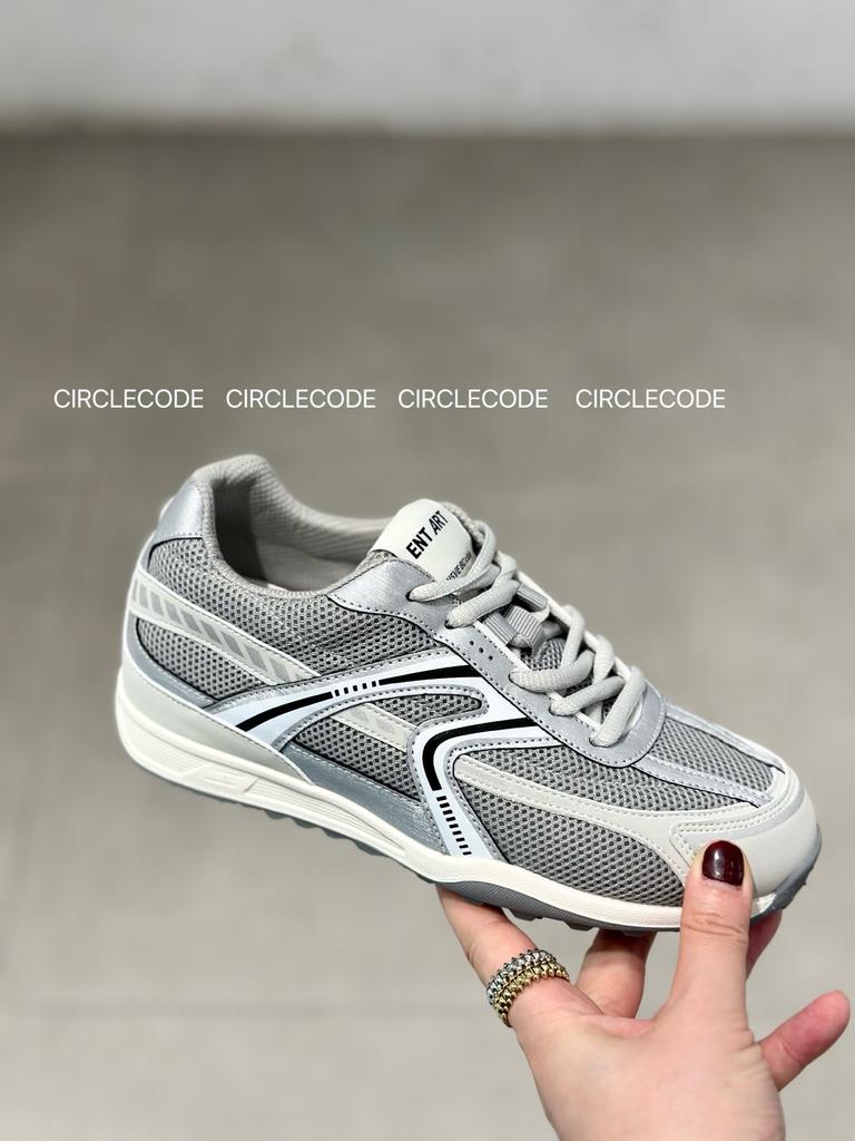 Outdoor niche inner height-increasing moral training shoes women's 2025 new mesh breathable Forrest Gump shoes