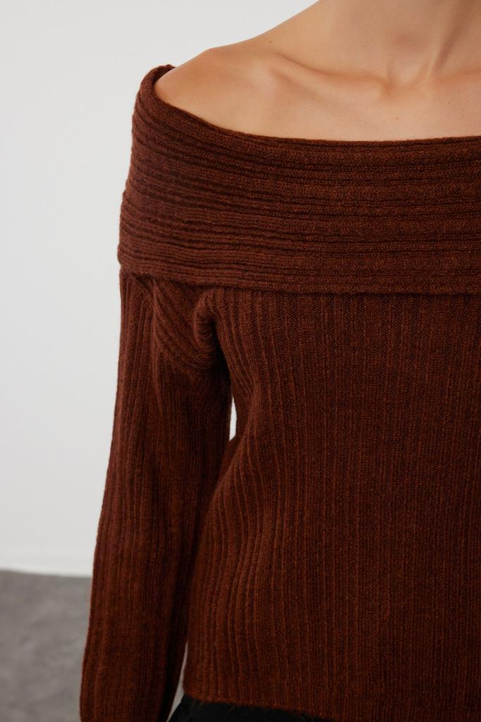 Women's Fashion Stylish Sweater Plum Soft Textured Carmen Collar Knitwear Sweater