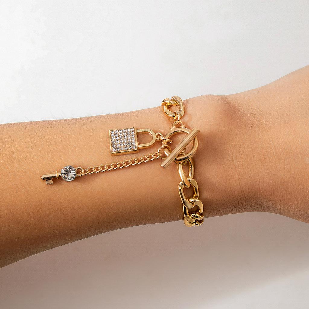 Salircon Steampunk Metal Thick Chain Bracelet Women's Exquisite Rhinestone Lock Key Pendant Buckle Bracelet Trendy Jewelry Gifts