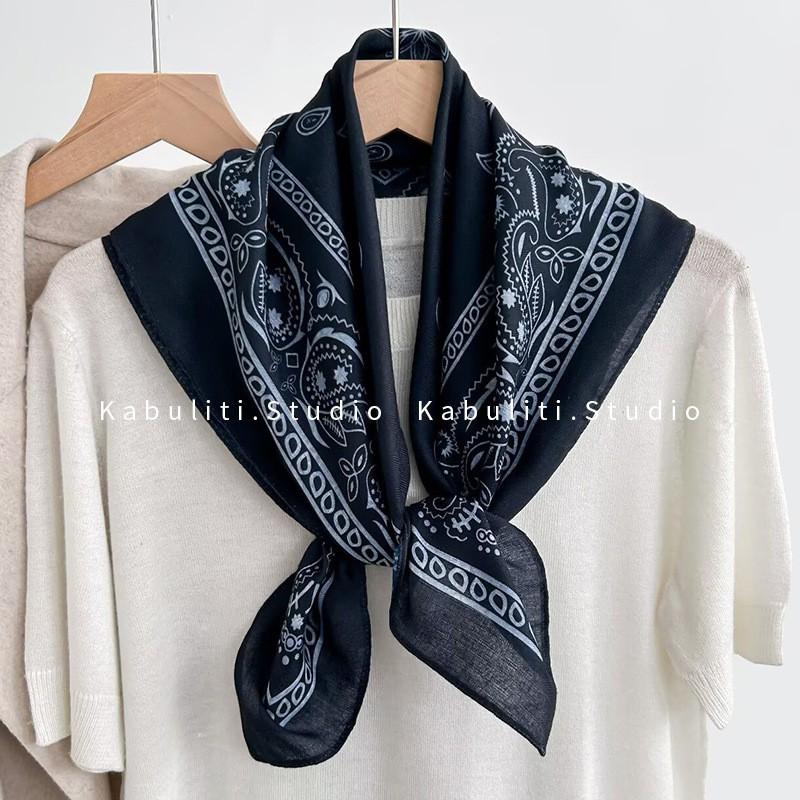 70x70cm Lightweight Square Scarf Women Vintage Black Floral Print Silk-Feel Neck Wrap UV Protection Stylish Accessory