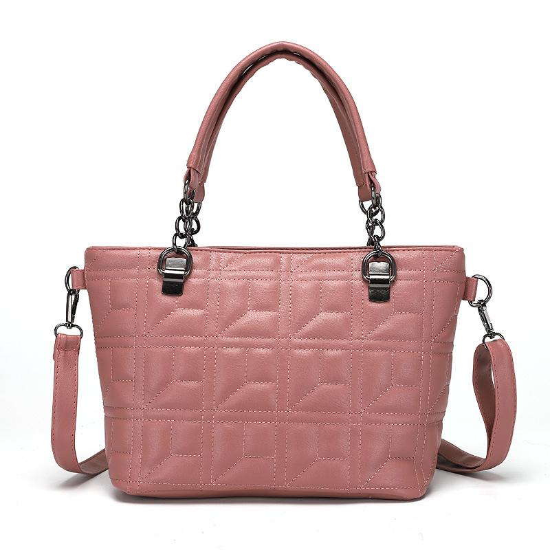 IELGY Messenger Bag Embroidery Thread Women's Bags Handbag Black Casual Style Fashion One-shoulder Rhombus European And American Chain