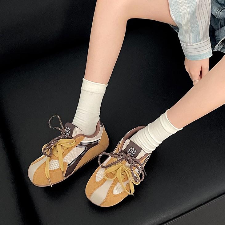 Pink retro flat-bottomed ballet style moral training shoes women's 2025 new spring versatile skirt casual Forrest Gump board shoes