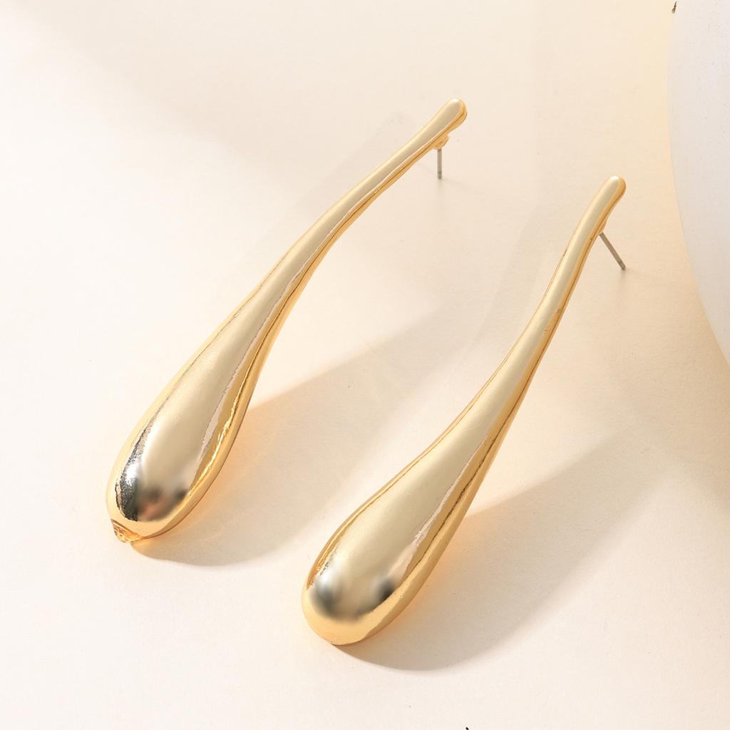 Trendy New Long Water Drop Stud Earrings Retro Ins Style Design Sense Personality Exaggerated Earrings
