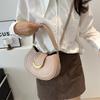 Early out of the new fashionable texture shoulder armpit bag retro bag women's solid color casual messenger saddle bag tide