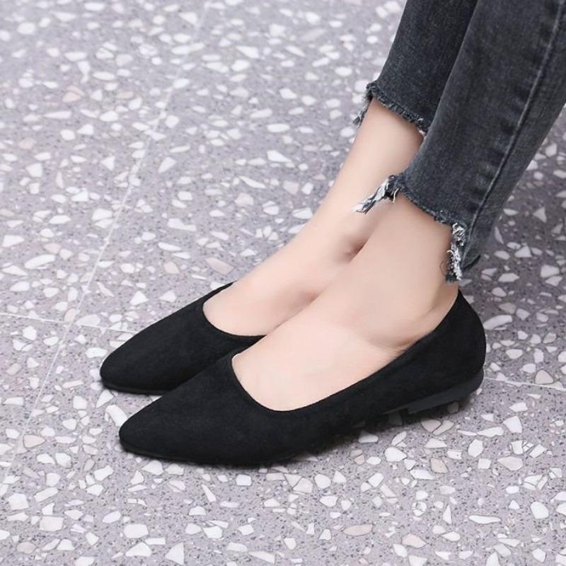 Versatile soft sole non-slip pointed single shoes women's autumn new flat sole single shoes fashionable wear-resistant suede work women's shoes
