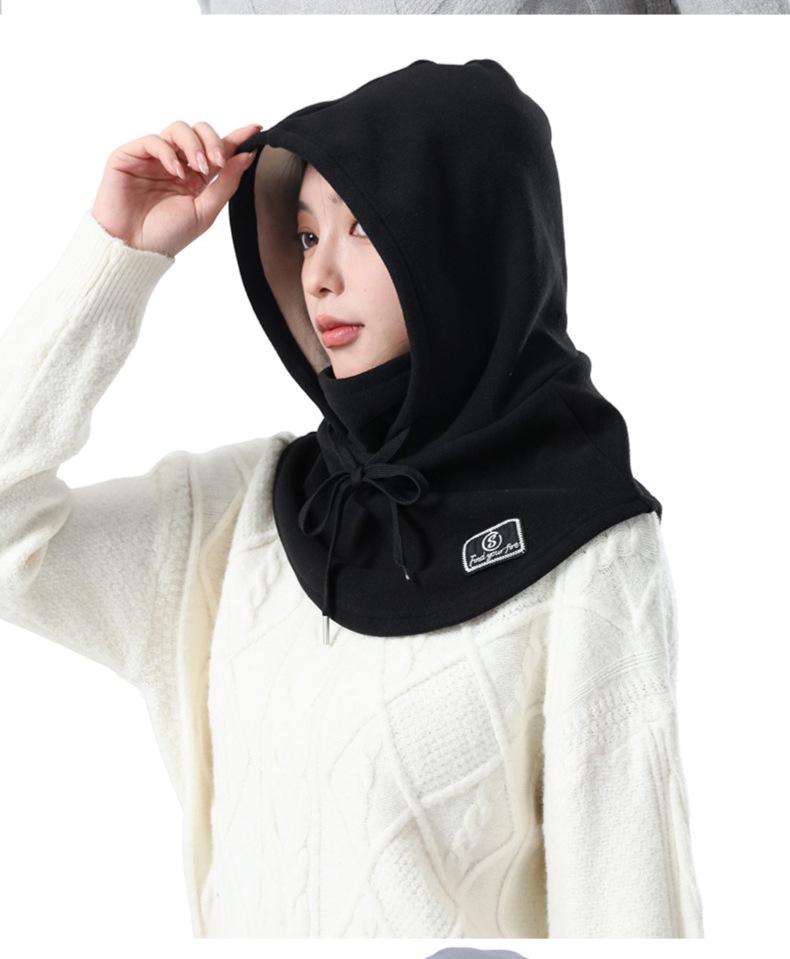 Căciulă de iarnă Pullover Unisex cu Mască de Ciclism Integrată și Protecție pentru Urechi și Gât.