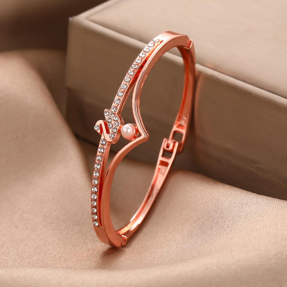 New fashion swan shape simple personality niche light luxury diamond design bracelet alloy butterfly jewelry