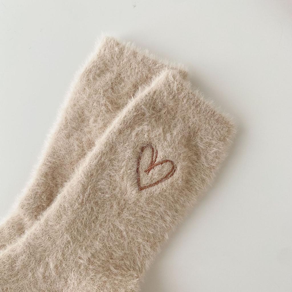 5pcs Women Mink Fleece Heart Embroidery Socks Winter Thick Warm Thermal Sleep Socks Casual Versatile Ladies Daily Socks