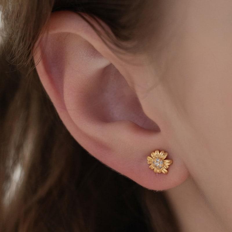 TATIANA (925 Silver) Daisy Dazzle Earrings EC3198