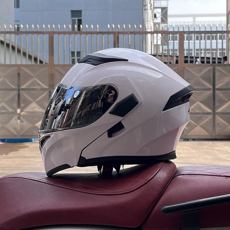 Motorcycle helmets Men's and women's locomotive full helmets Bluetooth peel-off helmets Electric vehicle helmets