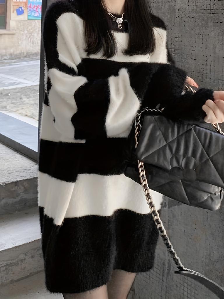 Women's Fashion Retro Casual Loose Black and White Stripes Lazy Knit Pullover Sweaters