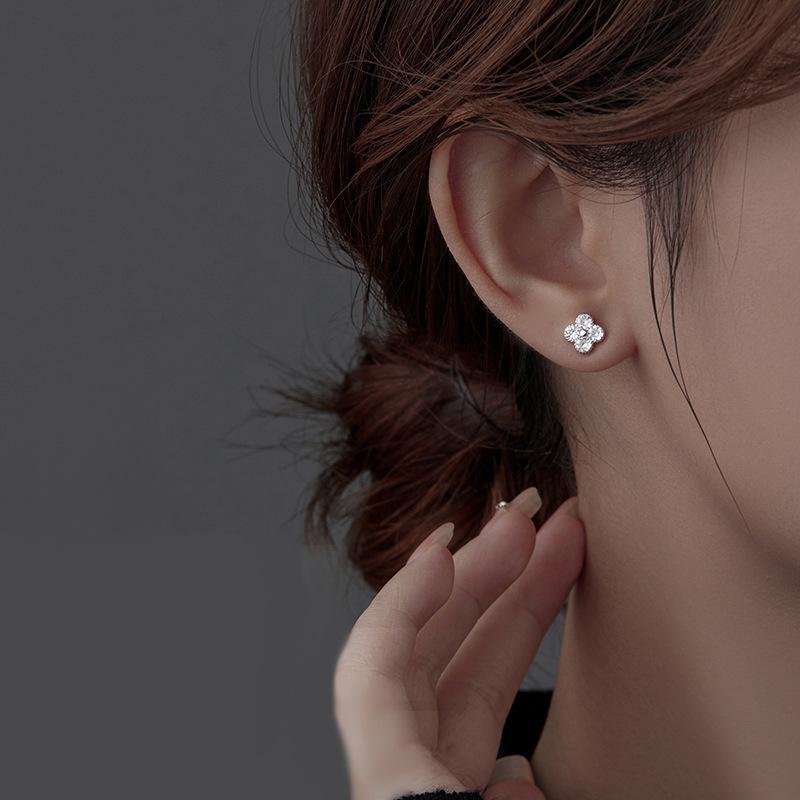 925 Silver Plated Four-leaf Clover Stud Earrings for Women Sparkling Shiny 5A Zircon Lucky Earrings Exquisite Banquet Jewelry
