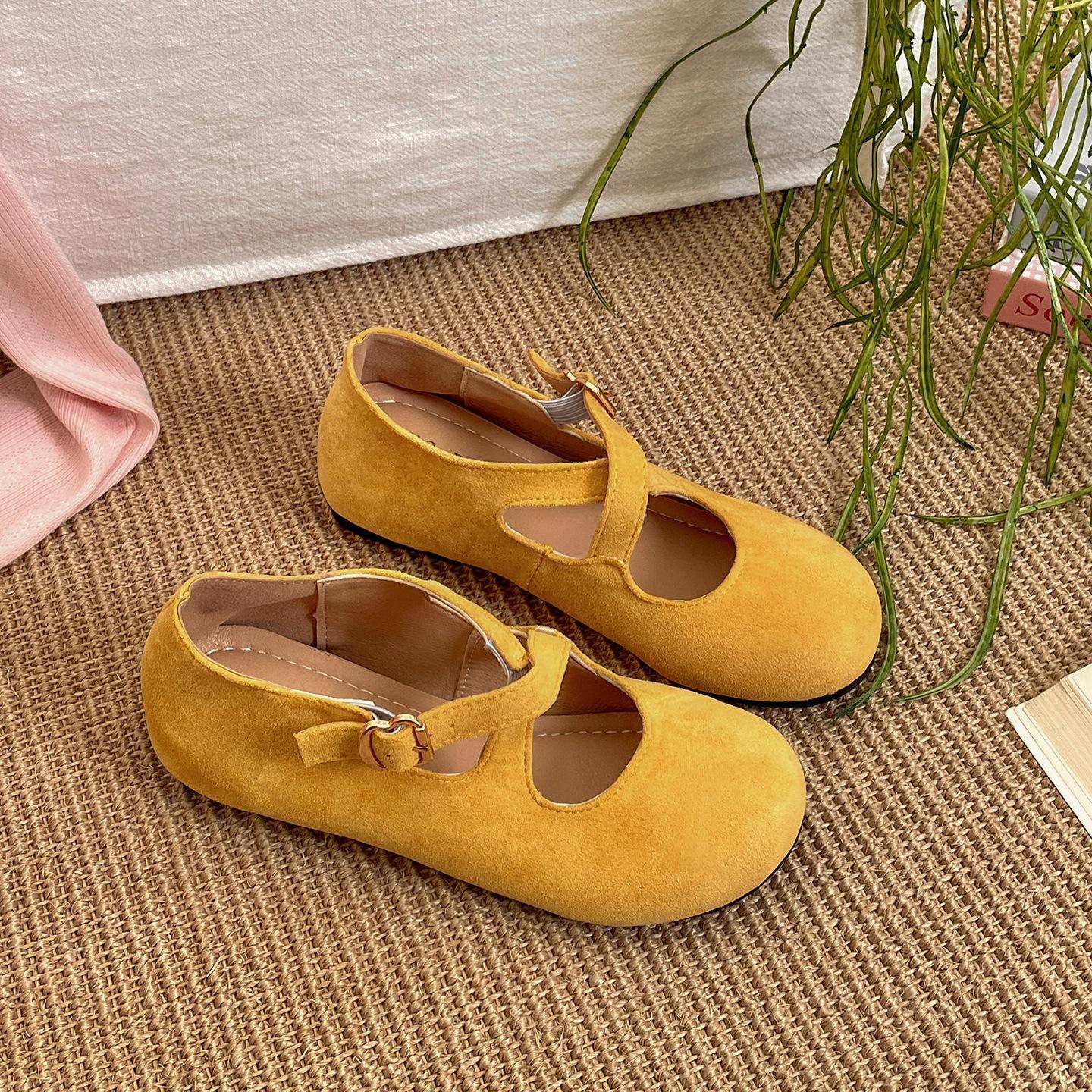 

Ретро фея ветер желтые на плоской подошве с мелким вырезом одинарные туфли женские лето 2025 новые с юбкой внутренняя высота увеличение туфли Мэри Джейн 40