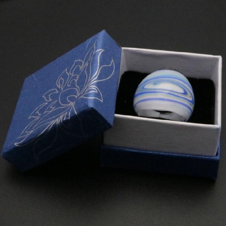 Umělecky zhotovené skleněné prsteny s květinovými motivy obalené drátkem Etnické galaktické téma Pohodlné šperky Kulturní designy