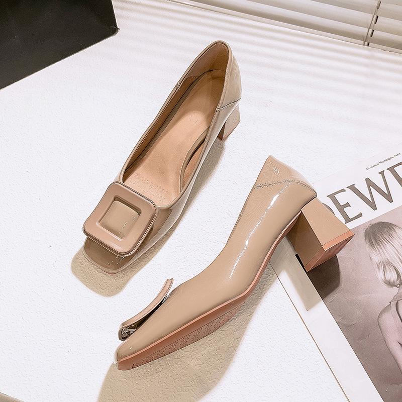 Square head shallow mouth single shoes women's middle heel 2025 new women's shoes spring and autumn French high heels thick heel red wedding shoes
