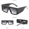 Luxury Fashion Brand Designer Oversized Square Sunglasses Women Vintage Rivet Big Frame Gradient Sun Glasses For Female Uv400