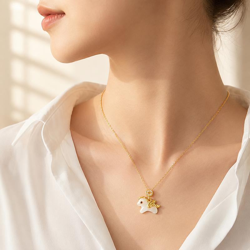 Cute Flying Horse Pendant Necklace for Women Gold Plated Delicate Animal Pendant Jewelry Gift for Birthday Christmas Daily Wear Teen Girls Party