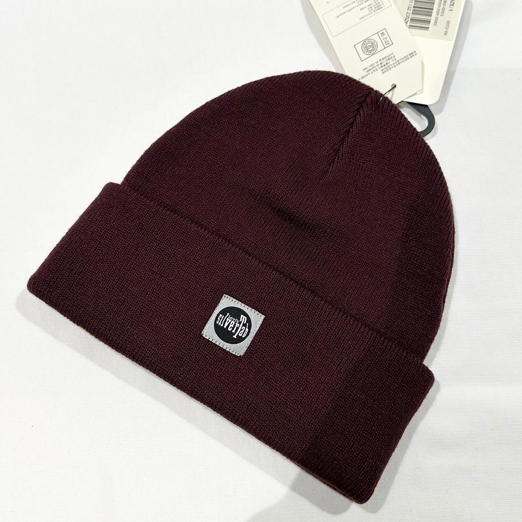 Unisex Silver Tab Logo Beanie ONE SIZE Burgundy (LD7810003)