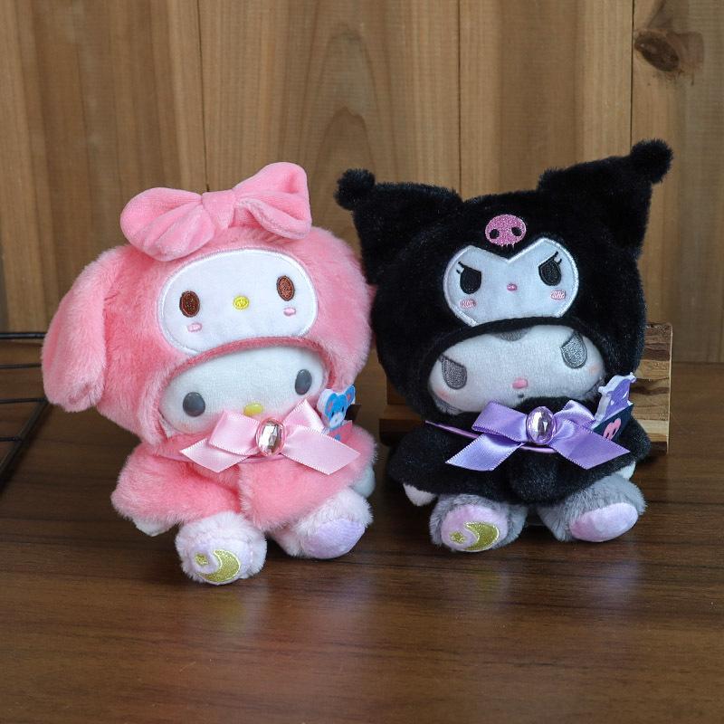 Creative  Cute Melody Kuromi Cinnamoroll 12cm Doll Clothes Cape Headgear Kawaii Pendant Cartoon Ornament Accessories Gift