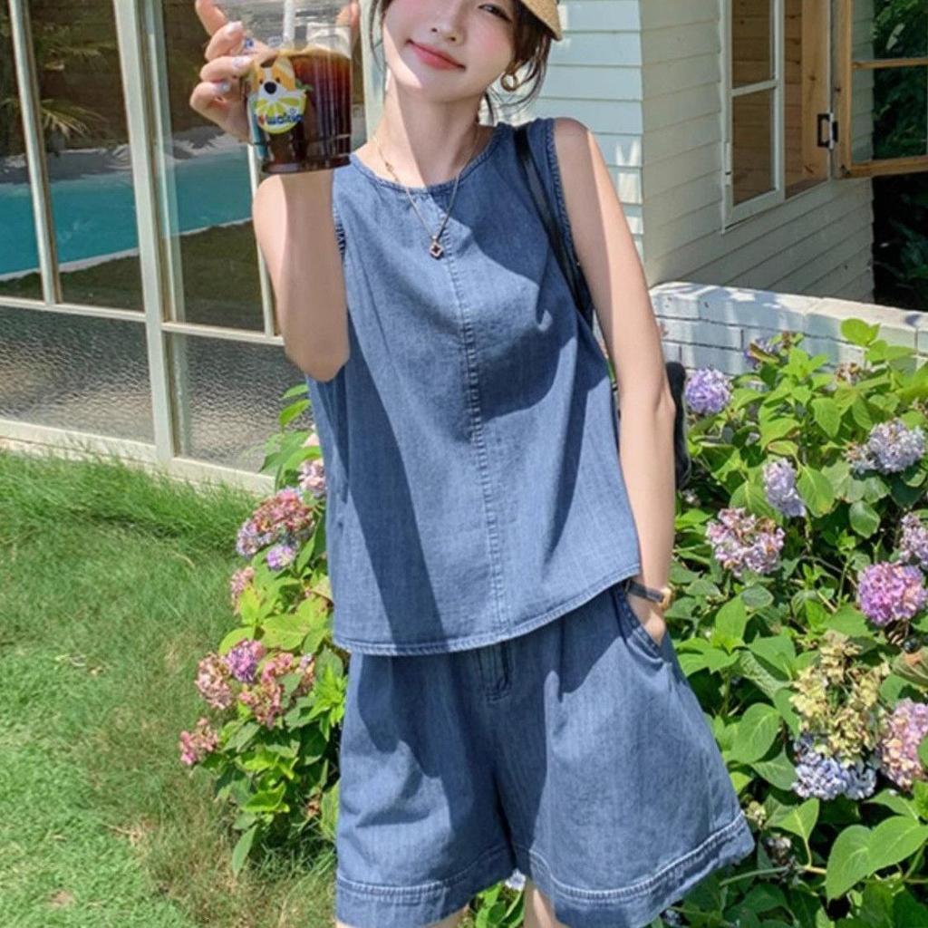 Trendy Petite Women's Denim Suit: Vest Tank & Shorts 2-Piece Set for Summer Casual Wear