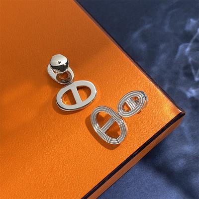 Pendientes de Tachuela V Dorados que No se Desvanecen, Nariz de Cerdo, Estilo Ins Clásico, Carácter Japonés Simple