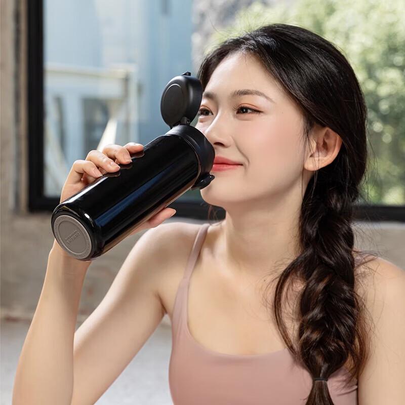 

LOCK&LOCK 480ML Flip-Top Insulated Travel Mug